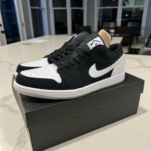 Nike Air Jordan 1 Low SE never worn!